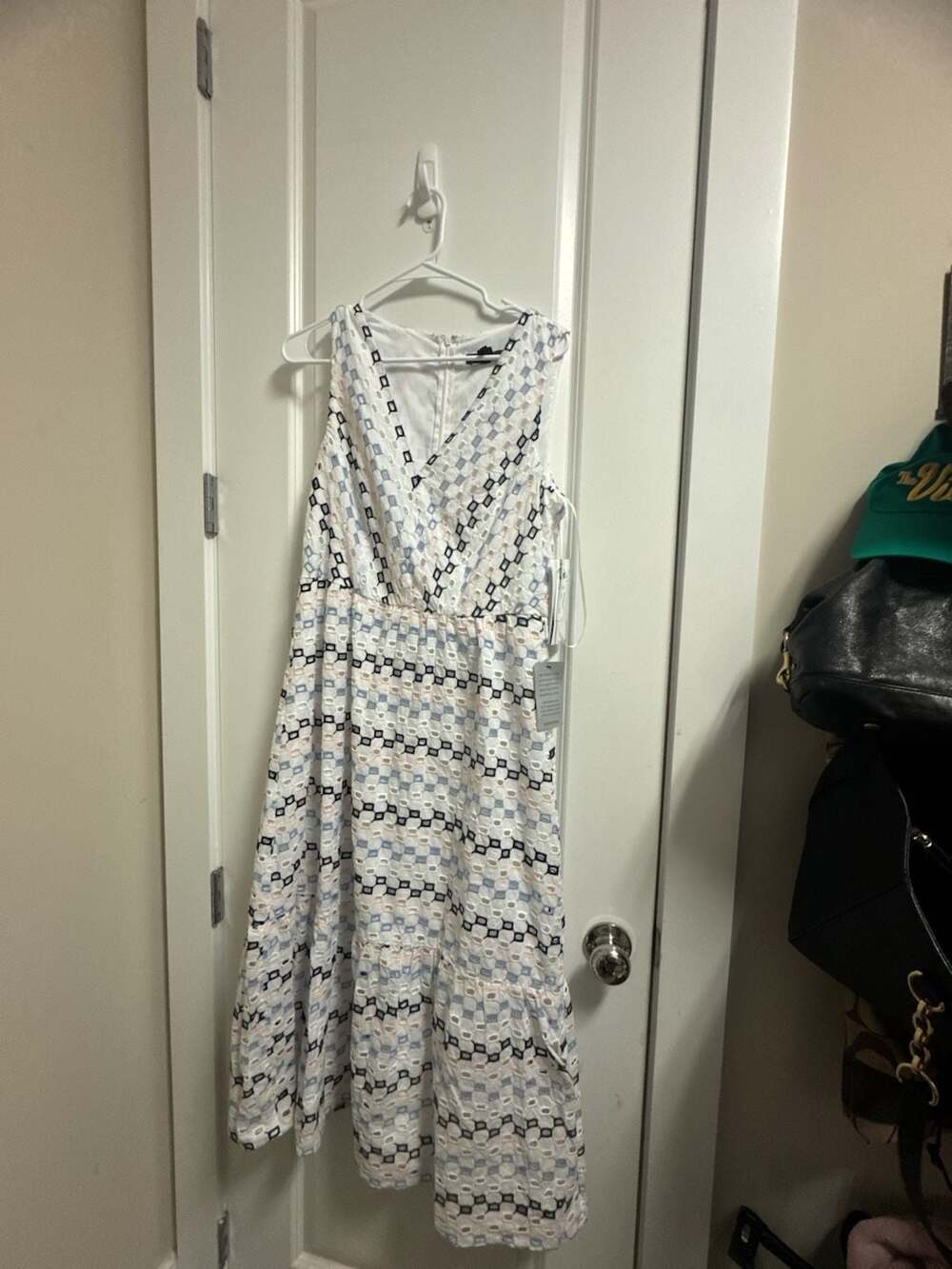 Maggy London Megan Sleeveless Embroidered A-Line Midi Dress